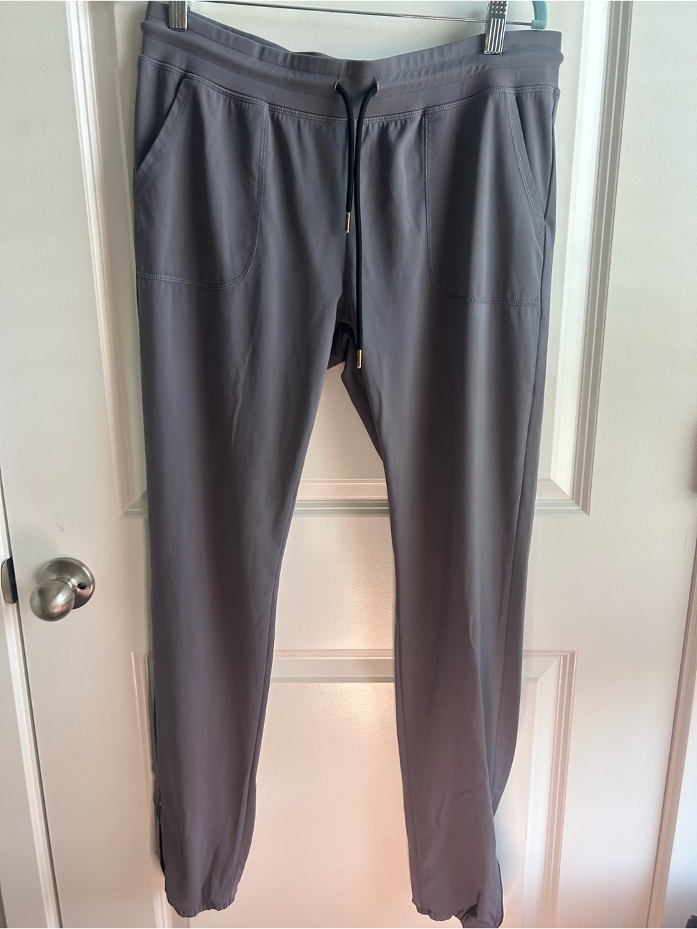 ZYIA Slate Gray/Lavender Performance Joggers